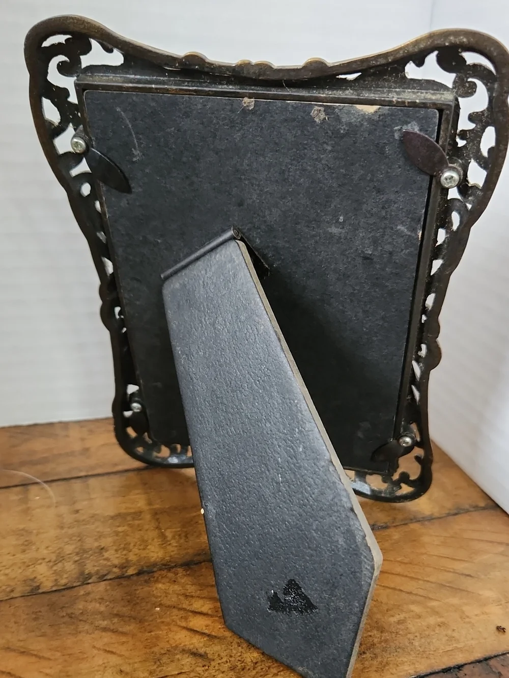 Vintage Ornate Gold-tone Heavy Metal Picture Frame -